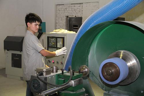 白鸽高速微晶陶瓷磨料蜗杆砂轮生产线建成投产
